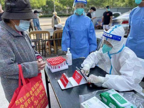 北京市残疾人服务示范中心志愿者岗位上度过特殊“告白日”