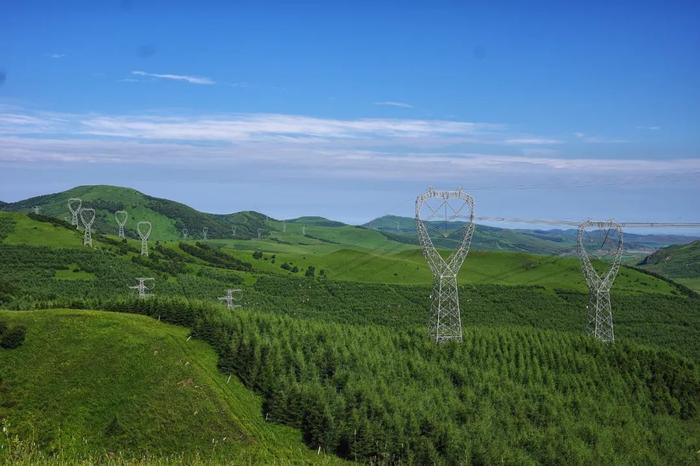 世界多地出现罕见热浪！西班牙多地遭遇40℃罕见高温，美媒：今夏极端高温或致全美大部分地区电网瘫痪！