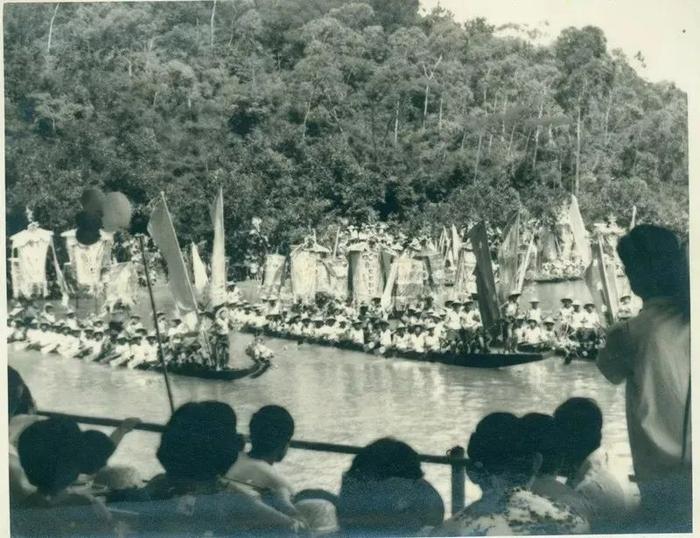 42年后的今天，西樵山再现“半山扒龙船”！