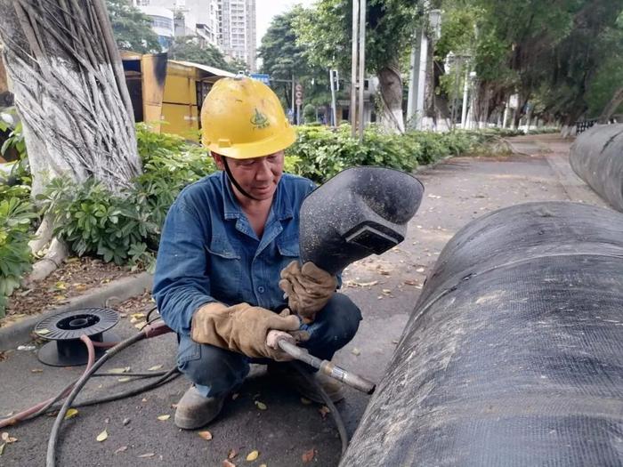 新闻追踪｜端午假期，云浮市区供水管道改造施工不停歇！