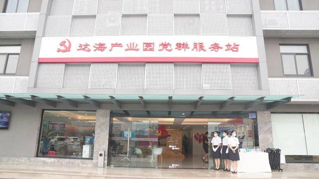 送出清凉“大礼包” 四川省市县三级联动走访慰问货车司机