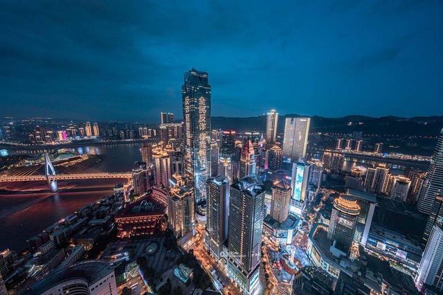 重庆市中新示范项目管理局答封面新闻：重庆和新加坡已启动26个重点合作项目 涉贸易、产业等多个领域