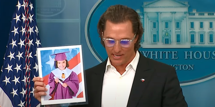 美国最新电影白宫 w700h350z1l10t10196.jpg