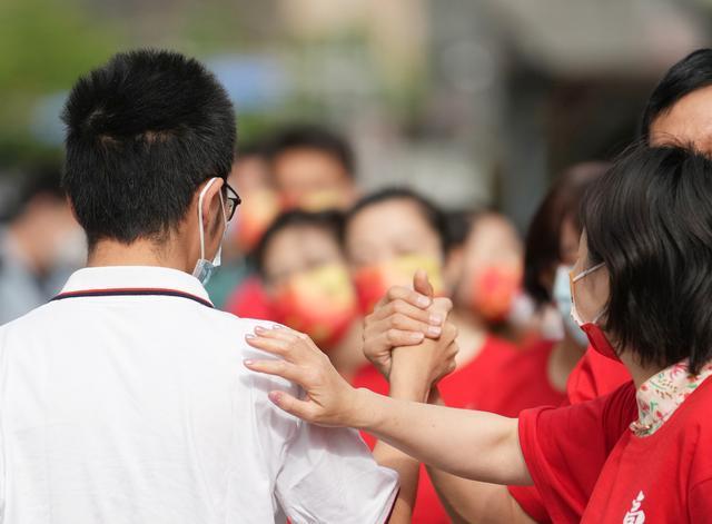 图片来源:新华社