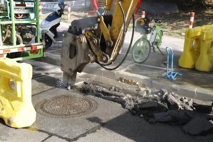 市区800余座雨水边井“微整形”  收水面积加大 排水速度更快