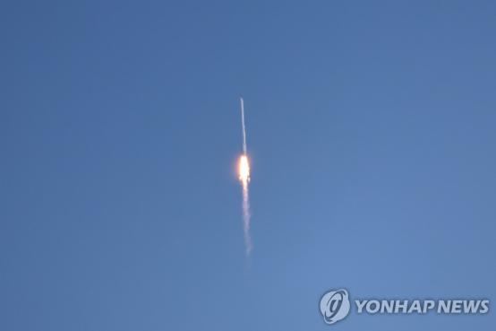 韩国自主研发火箭“世界”号发射成功，韩网友：“这是文在寅的功绩”