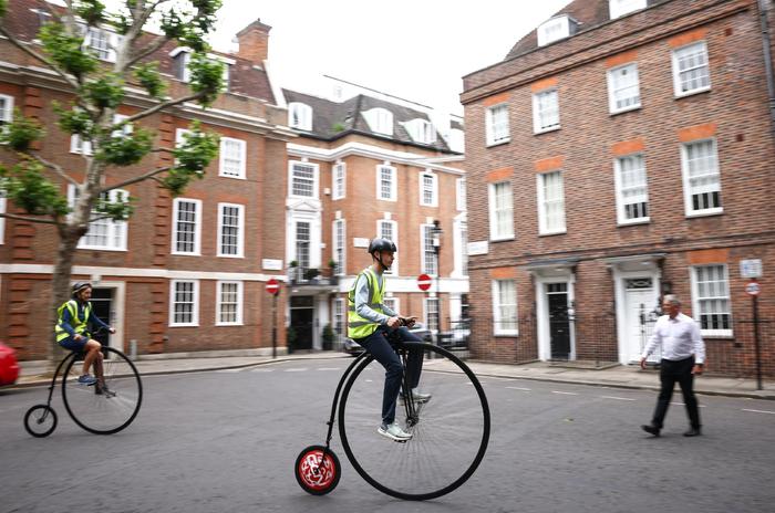 英国伦敦开办大小轮自行车骑行课程 教练现场指导效率高