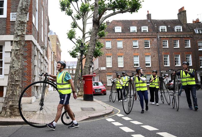 英国伦敦开办大小轮自行车骑行课程 教练现场指导效率高