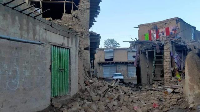 阿富汗地震900余人死亡，喀布尔大学生：地震时被爸妈叫醒，灾区人民太难了，洪水赶上地震