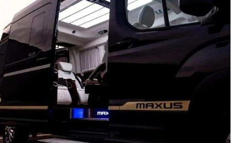 高端商务车哪款好？上汽大通MAXUS V90墨带来尊贵享受