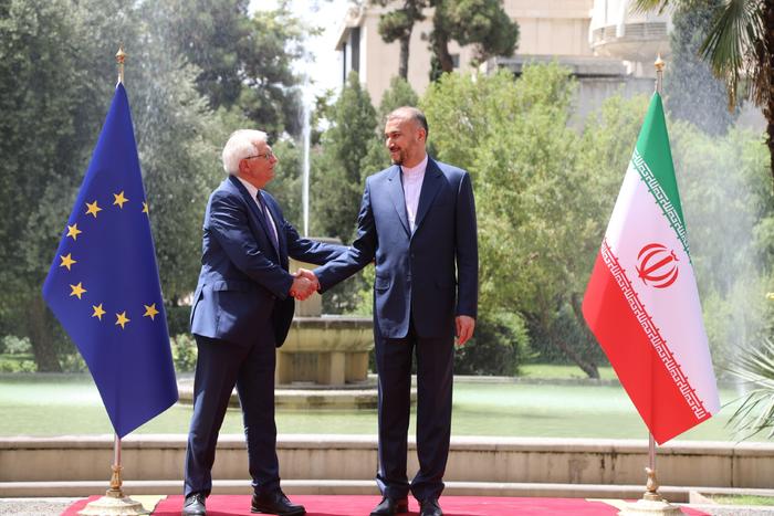 最新！伊朗、欧盟宣布伊朗核问题相关会谈将重启，伊朗总统莱希：美国必须尽快解除对伊朗的制裁