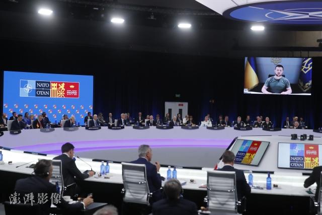 当地时间2022年6月29日,西班牙马德里,乌克兰总统泽连斯基以视频形式在北约峰会上发表了讲话。