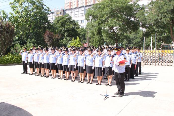 甘肃陇西县市场监管局隆重举行行政执法制式服装着装仪式