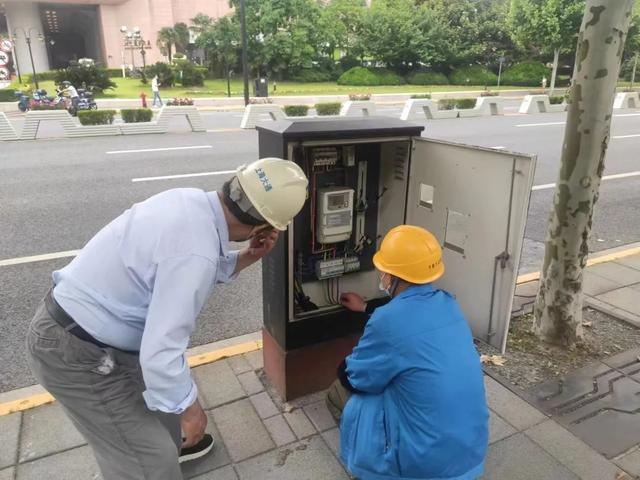 延安高架（长宁段）两侧楼宇景观灯光建设按下重启快速键（附美图）