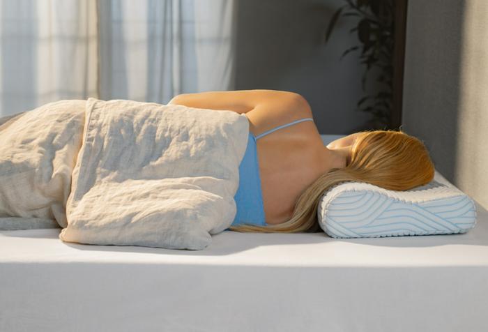 进口枕头十大品牌排行榜中，泰普尔酷爽感温枕带来清凉睡眠