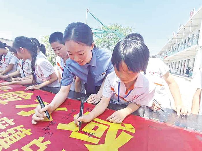 邯郸市永年区人民检察院组织干警开展以“暑期防溺水”为主题的宣传教育活动