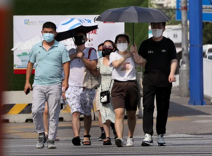 40.9℃！上海高温追平1873年来最高纪录，有疑似热射病患者抢救无效死亡！这两类人最容易中暑，死亡率较高