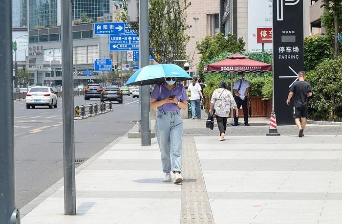 今年夏天，还要热ྂ热ྂ热ྂ多久？