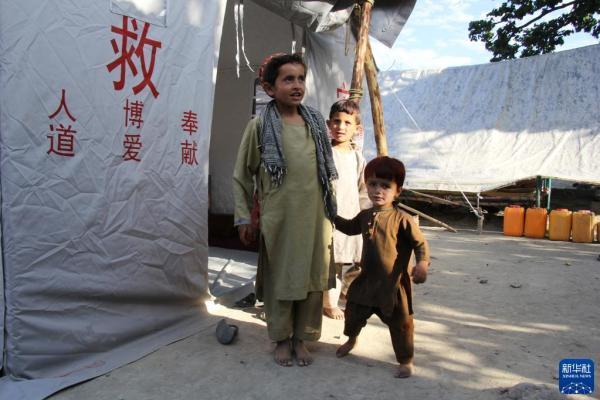 通讯：阿富汗抗震救灾中的中国力量