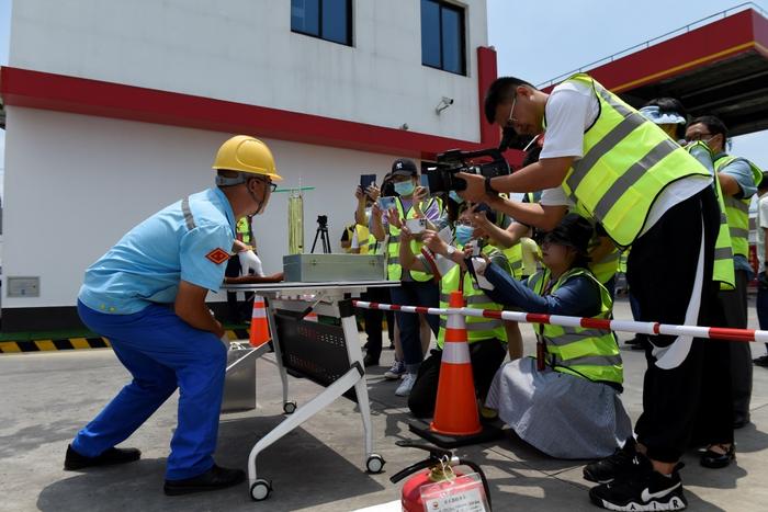 积极搭建沟通平台 中国石油江苏销售公司举办开放日活动