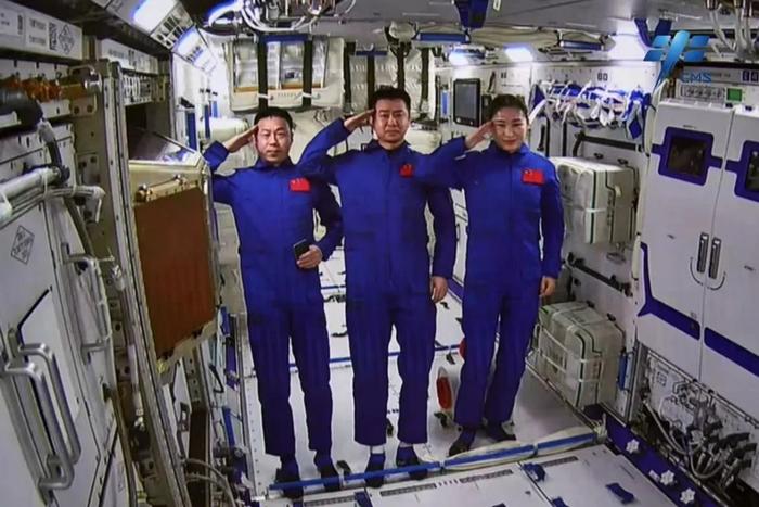 3名航天员顺利进驻问天实验舱，后续将开展哪些任务？全揭秘→