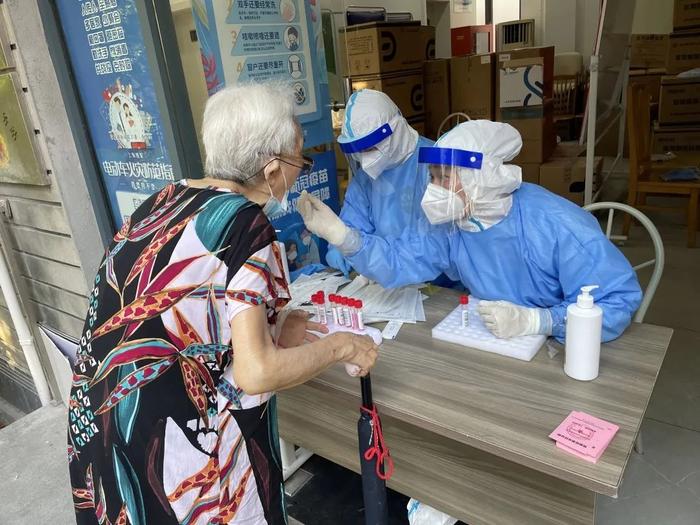 烈日下、月光里……这群普陀人成为夏日最美风景线