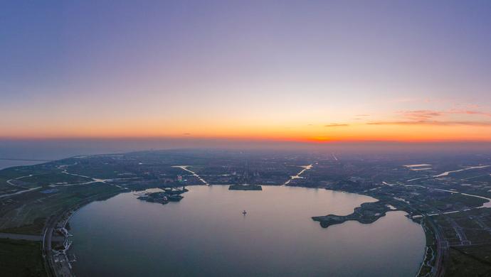 开展水上旅游、打造未来交通生态圈！上海最大人工湖管理规定出台|风从临港来