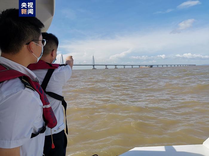 受台风“马鞍”影响 港珠澳大桥桥梁航道24日11时起封闭