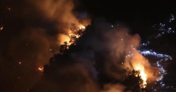 重庆北碚山火被有效封控，起决定性作用的“以火灭火”是啥战术？