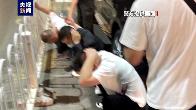 公安机关专案组民警还原唐山某烧烤店打人案侦办经过