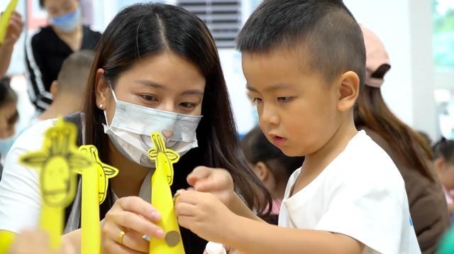 新华全媒+｜杭州为快递小哥子女建起的幼儿园开园了！