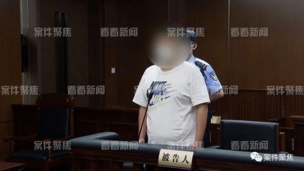 男子酒后超速驾驶摩托车 全身撞成五处骨折还要被判刑