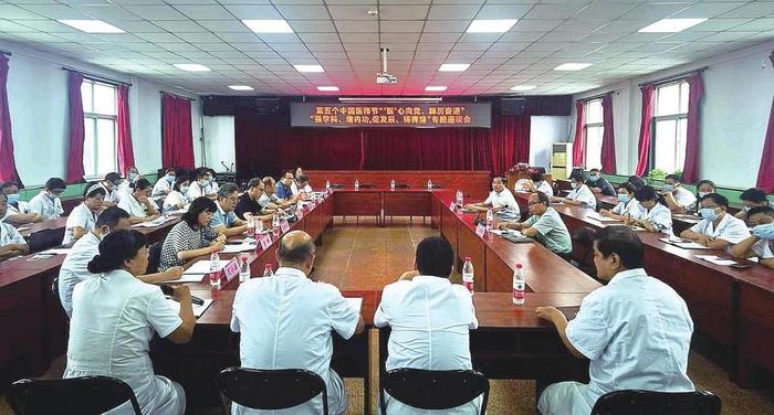 邯郸市医学会会长周海平一行莅临邯郸市第二医院座谈交流学科发展