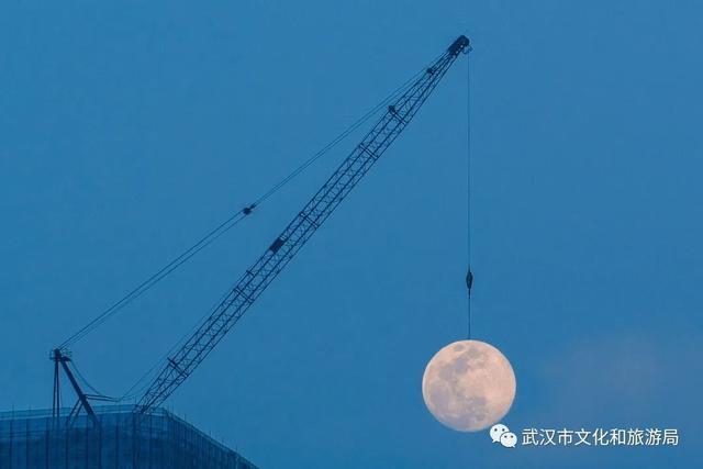 中秋月出时间、赏月地点一网打尽：武汉摄影师们的宝藏攻略来了