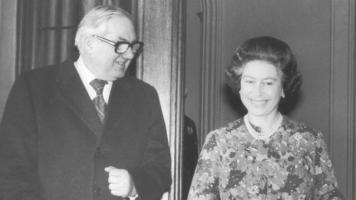 英媒盘点：英国女王伊丽莎白二世在位70年的15位首相