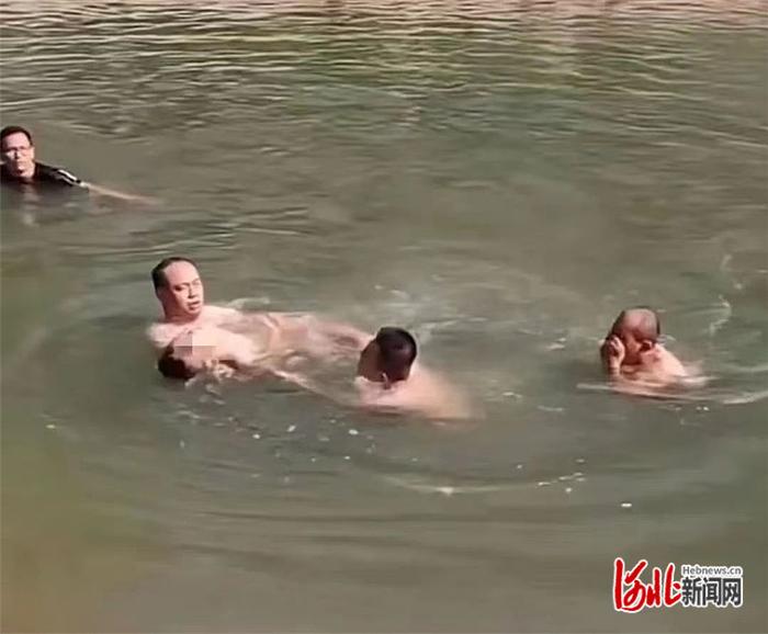 河北邢台一检察院干警和武警军官勇救落水儿童