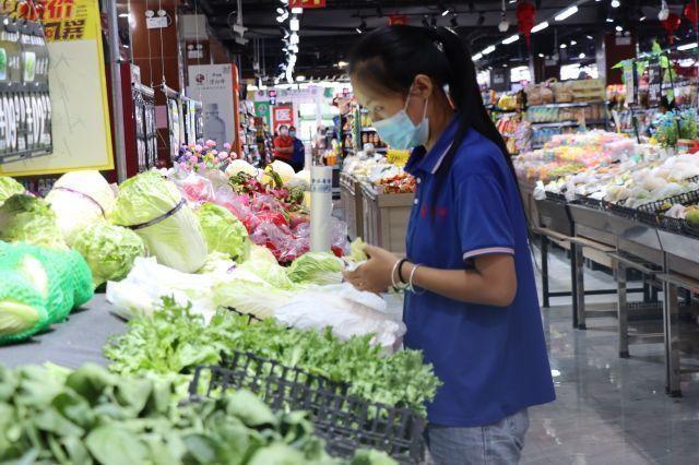 来自第一线的奋斗报告丨滨州惠万家超市：源头直采稳供应，增设岗位促就业