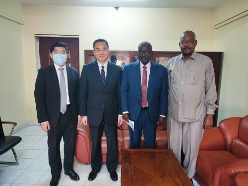 驻苏丹大使马新民会见苏外交部条法司司长马吉德