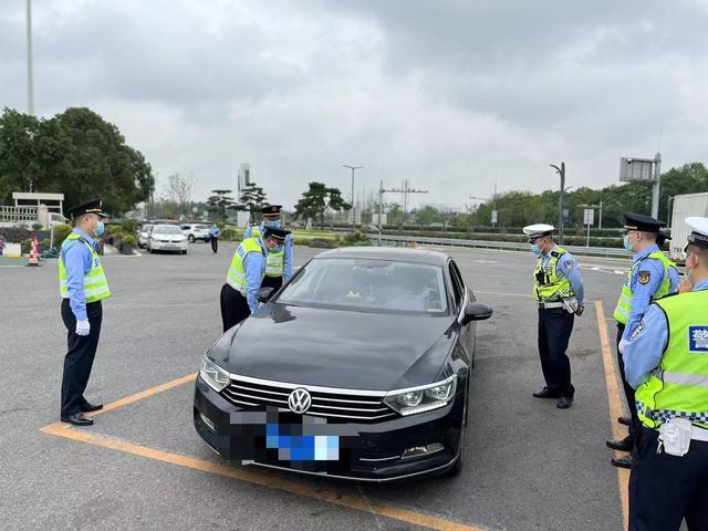 为期30天 四川开展打击高速公路道路运输违法违规行为“雷霆行动”