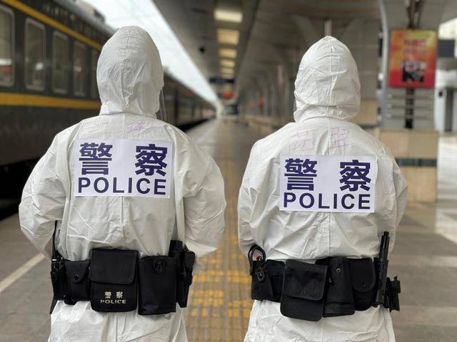 图集｜车站民警图片记录近30年变迁