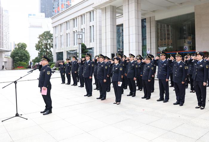 广西药品监管部门正式启用行政执法制式服装