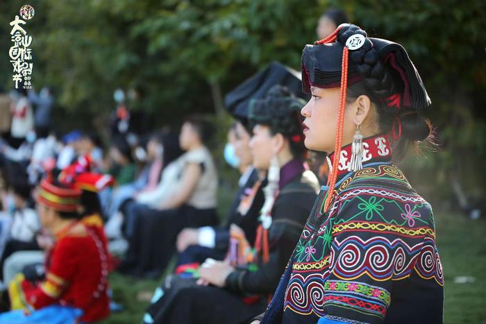 第四届大凉山国际戏剧节开幕，交响诗《这个世界的欢迎词》上演