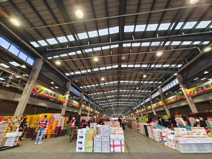 上海最大一级批发市场西郊国际：蔬菜、猪肉供应量已恢复8至9成，水果供应已全面恢复