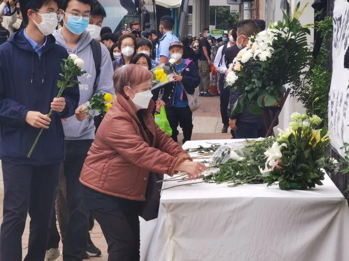 骆惠宁沉痛悼念江泽民同志 中央驻港机构和中资企业负责人参加吊唁活动