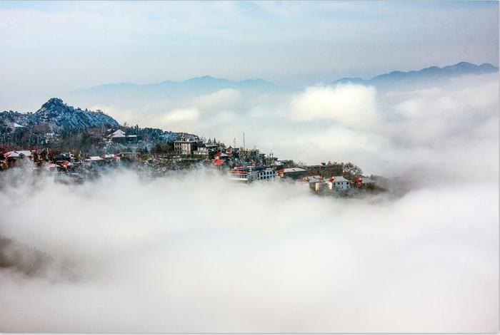 鸡公山景区下雪了，一键打开美颜模式