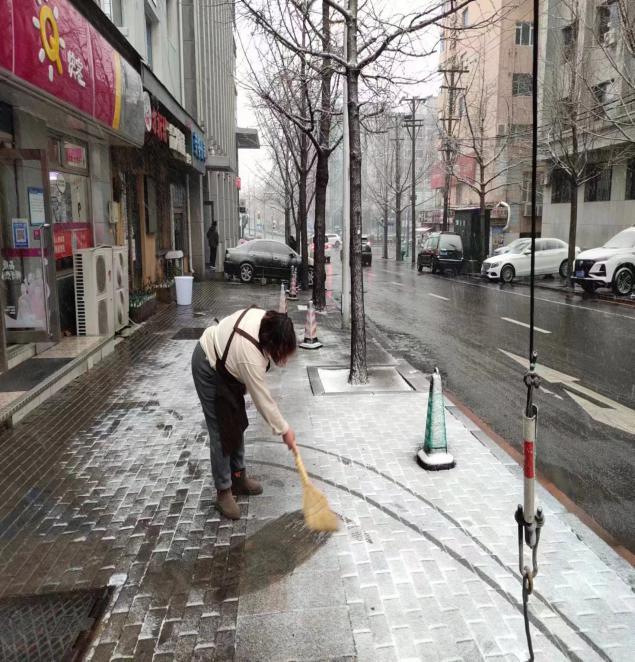 大连快速响应！清雪，除冰，保畅通！