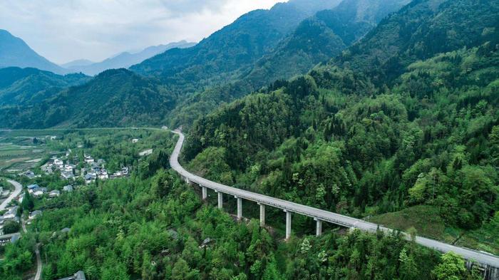 绵茂公路今日通车！“德阳阿坝相邻不相通”成为历史