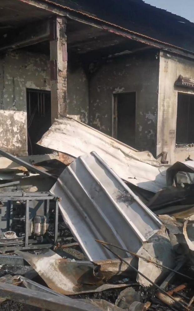 山东曹县一民房起火致一家五口遇难 当地：遇难者从事木质工艺品制作 院里有木材堆积