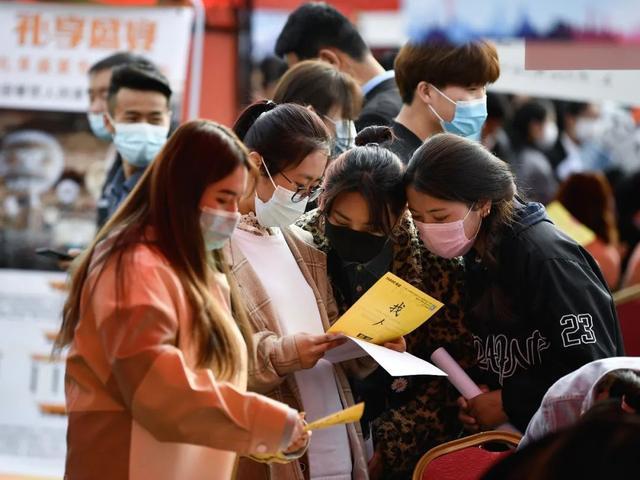 大学生三四线城市创业，地方政府需做好精细精准服务