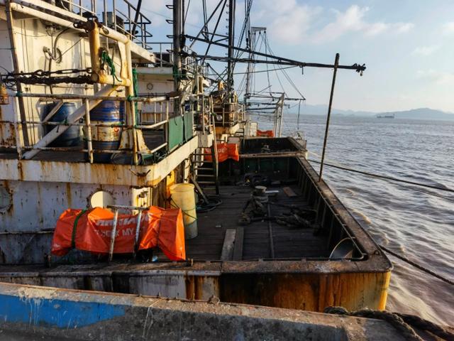 远洋渔船发生命案，被害人沉入大海，证据缺失如何定罪？